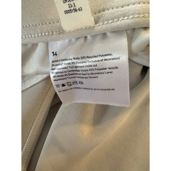 Lululemon Softstreme High-Rise Pant, size 14, white - Picture 8 of 9